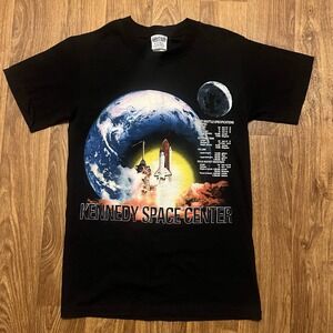 Vintage 90s Kennedy Space‎ Center Shirt Men Small Gildan Tag NASA Space Shuttle